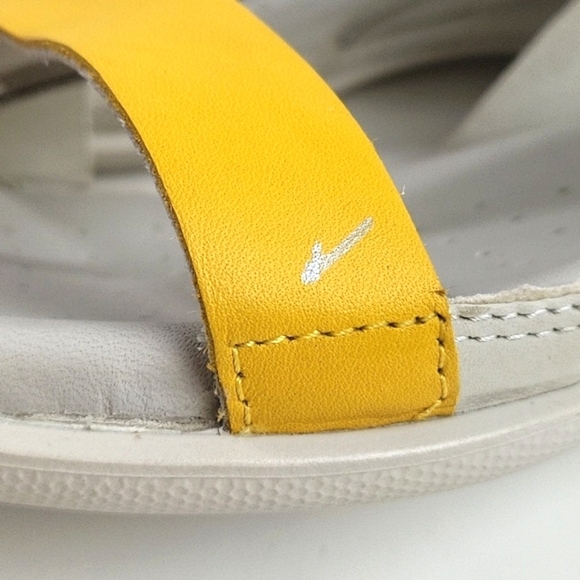 Ecco Leather Flash Toe Sport Slingback Comfort Sandal Light Grey & Yellow - Picture 16 of 16